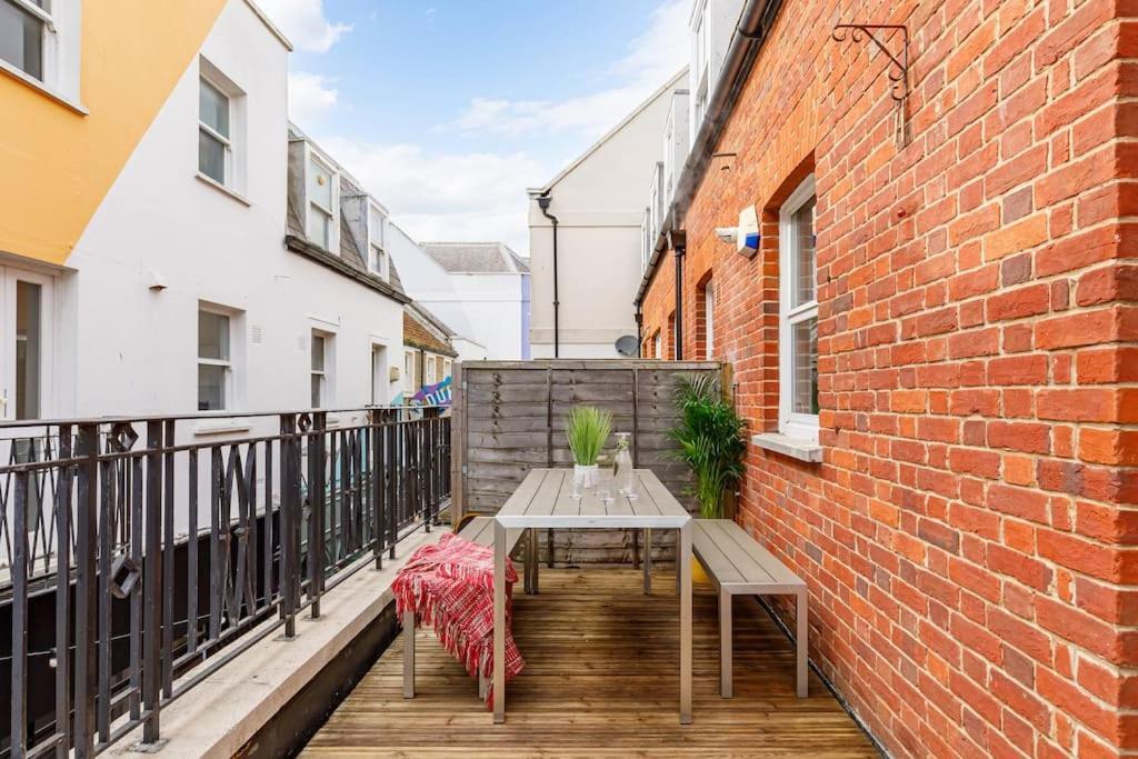 Birch South Lanes - Super 2 Bed Duplex With South Terrace Apartman Brighton Kültér fotó